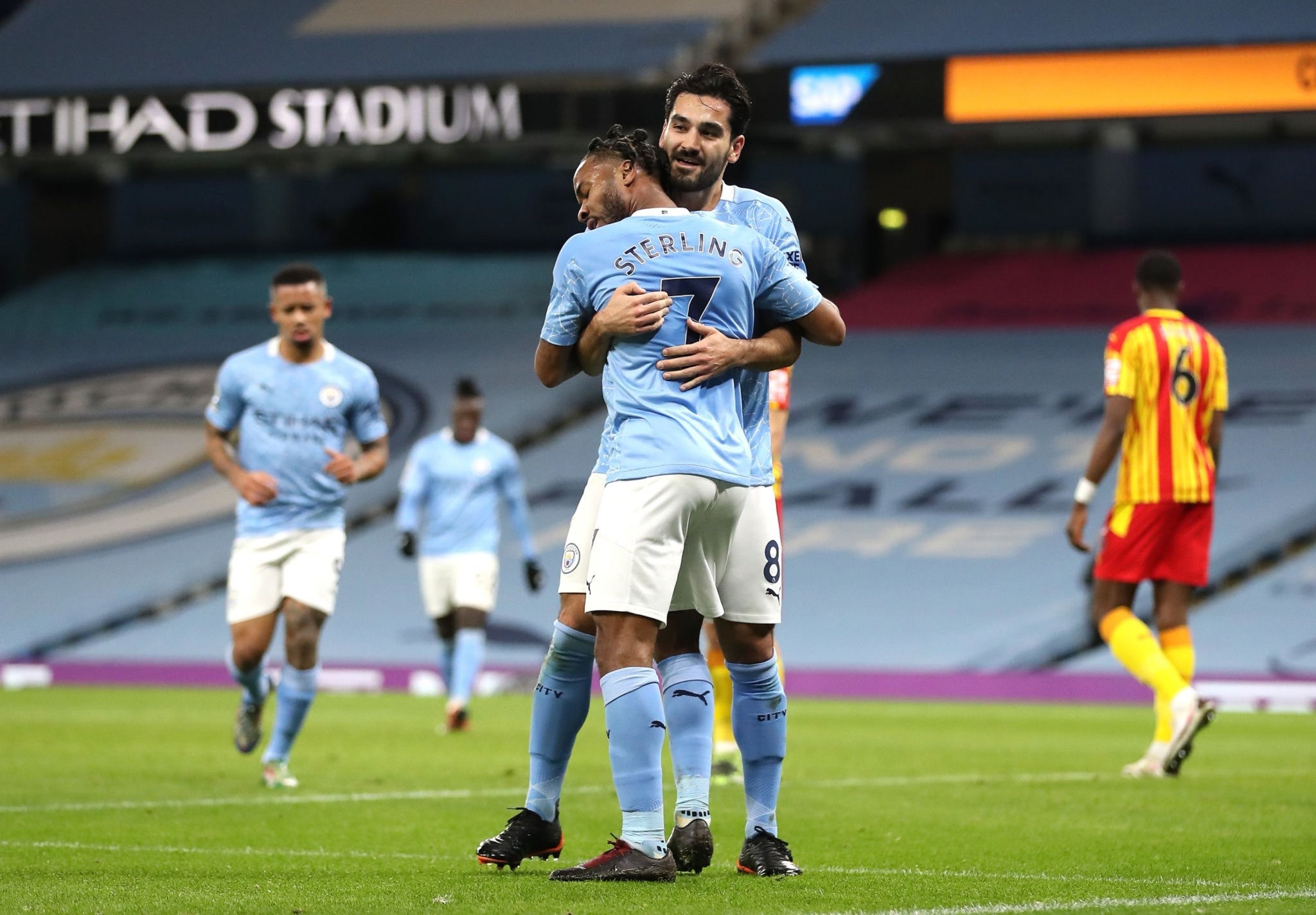 韩足晚报（2025.8.5）——重振虎威！申台龙正式就任蔚山新帅.