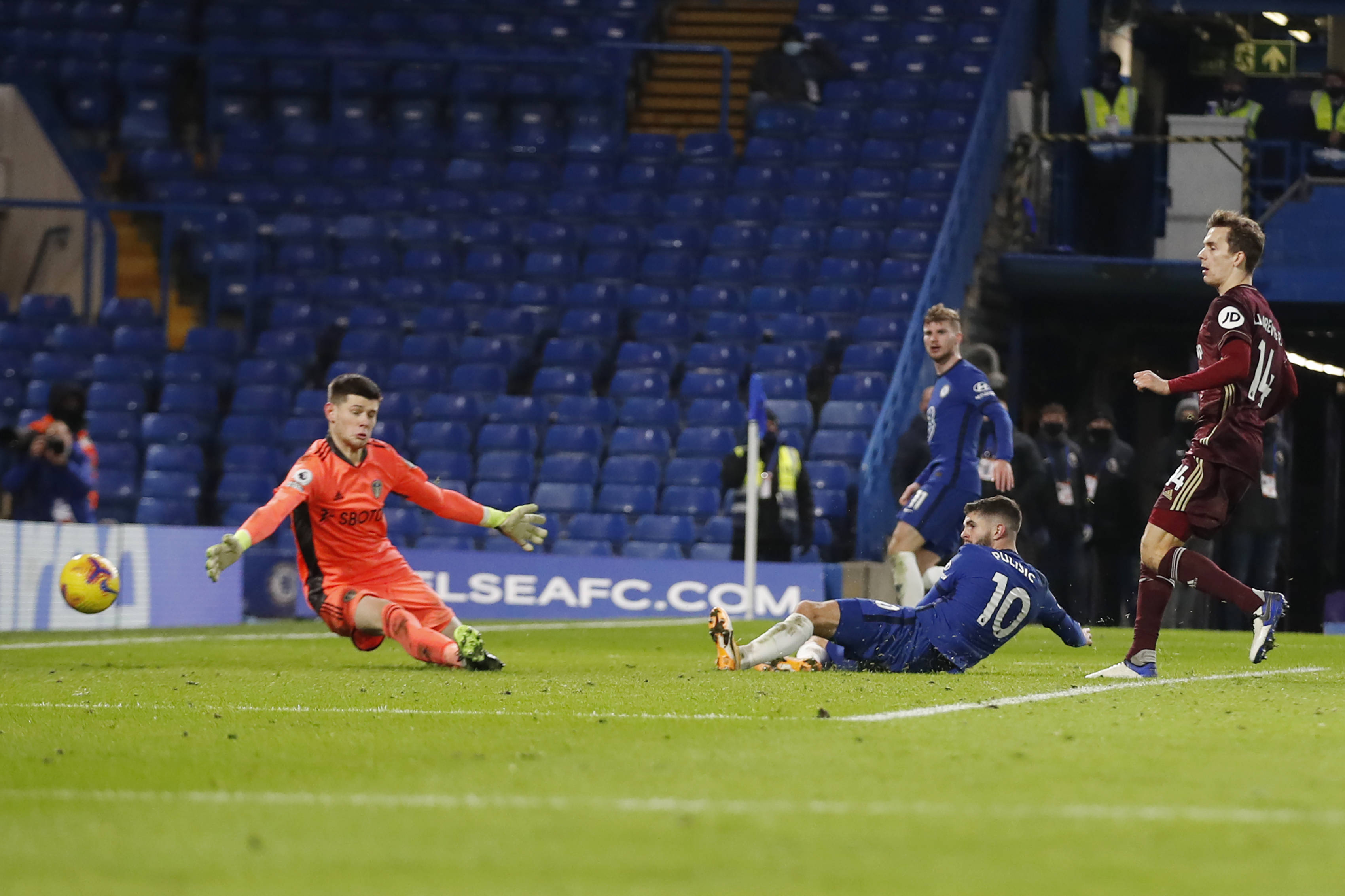 米体：米兰为弗拉霍维奇设定转会条件，低价放行且接受降薪.